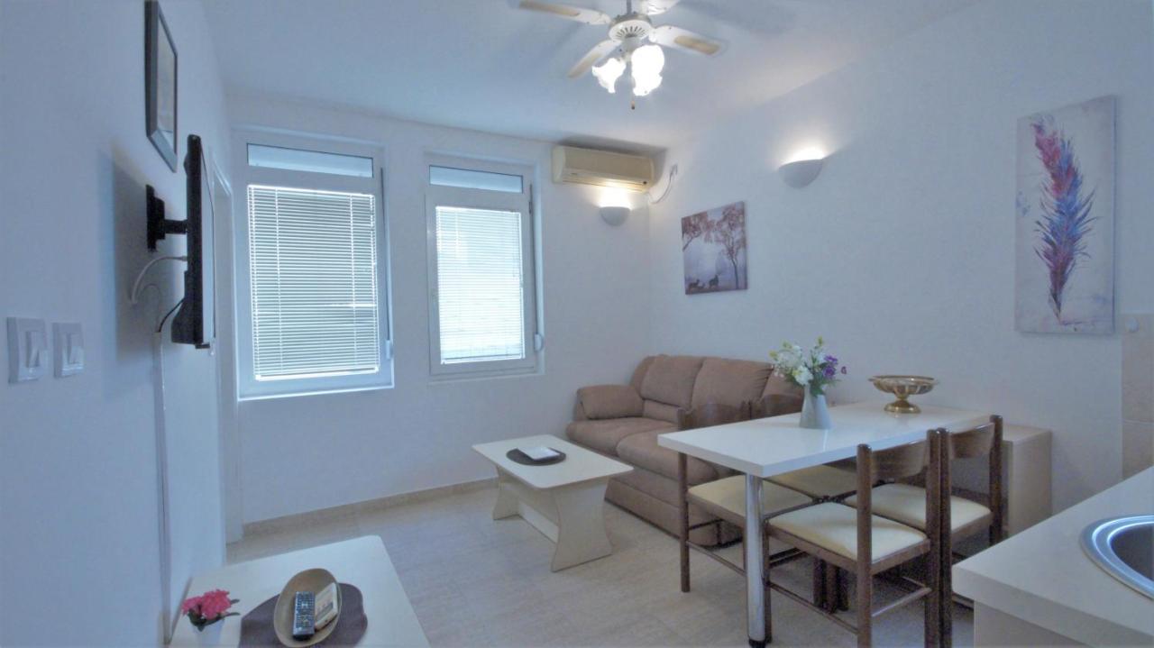 Bliss Apartments Budva Bagian luar foto